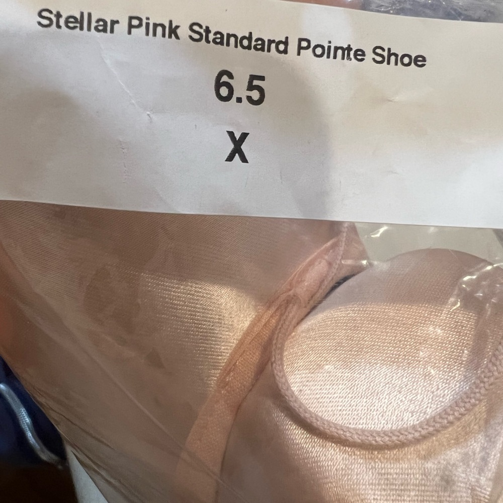 Suffolk Stellar Ballet Pointe Shoes View 3